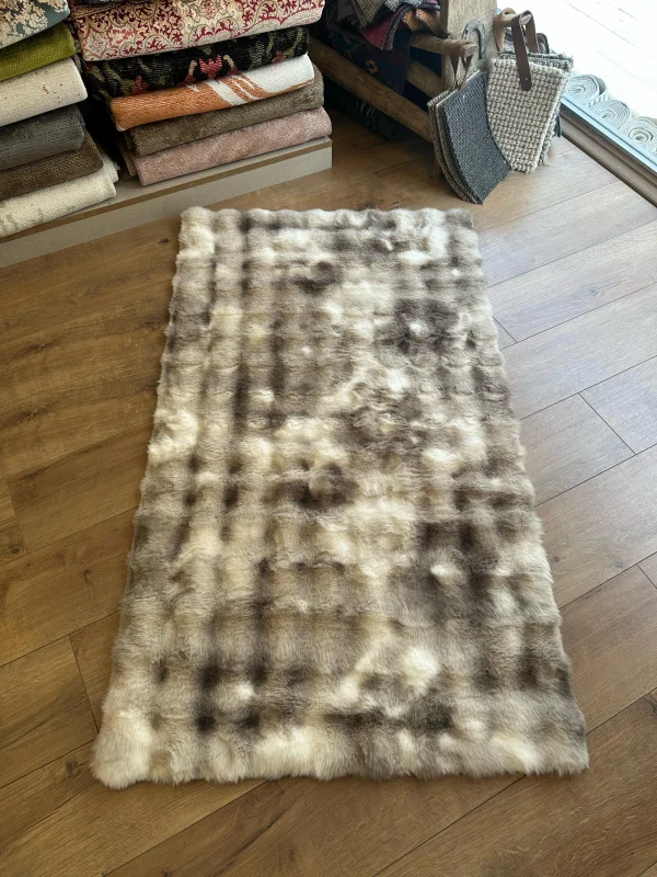 Destan Halı Çift Renk Bubble Peluş Özel Ölçü Antialerjik ve Yumuşak Halı Gri Beyaz