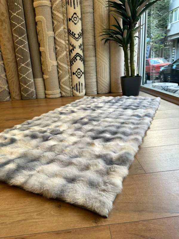 Destan Halı Çift Renk Bubble Peluş Özel Ölçü Antialerjik ve Yumuşak Halı Lacivert Beyaz