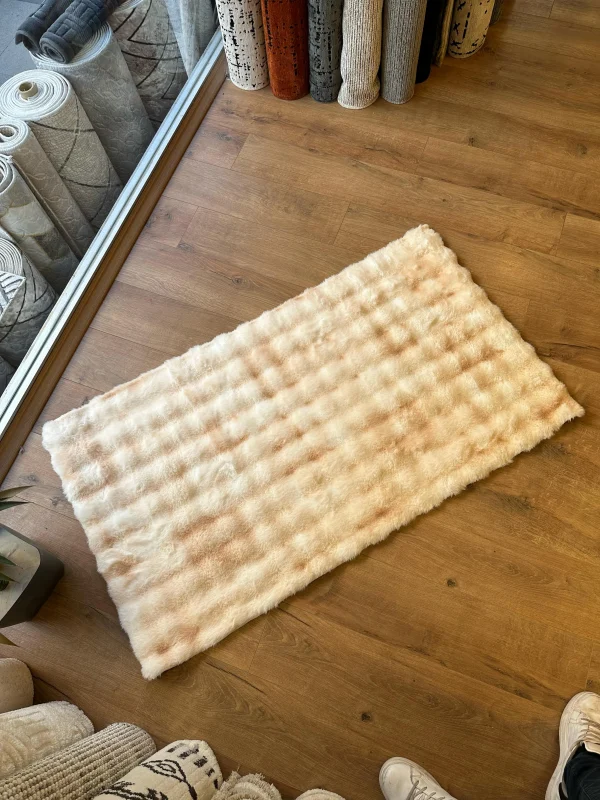 Destan Halı Çift Renk Bubble Peluş Özel Ölçü Antialerjik ve Yumuşak Halı Somon Krem
