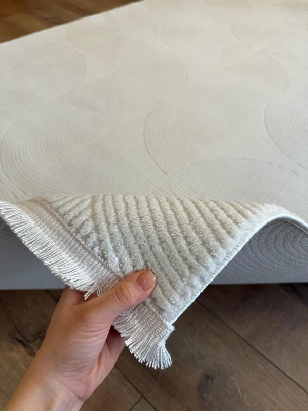 Destan Halı Havana İnce Yapılı ve Modren Hav Toz Vermez Kolay Temizlenebilir Makine Halısı F1014 Krem