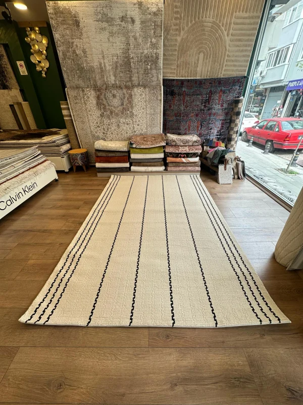 Destan Halı Odense Robot Süpürgeye Uygun Modern Desenli Kolay Temizlenebilir Salon Halısı A2061C KREM SİYAH