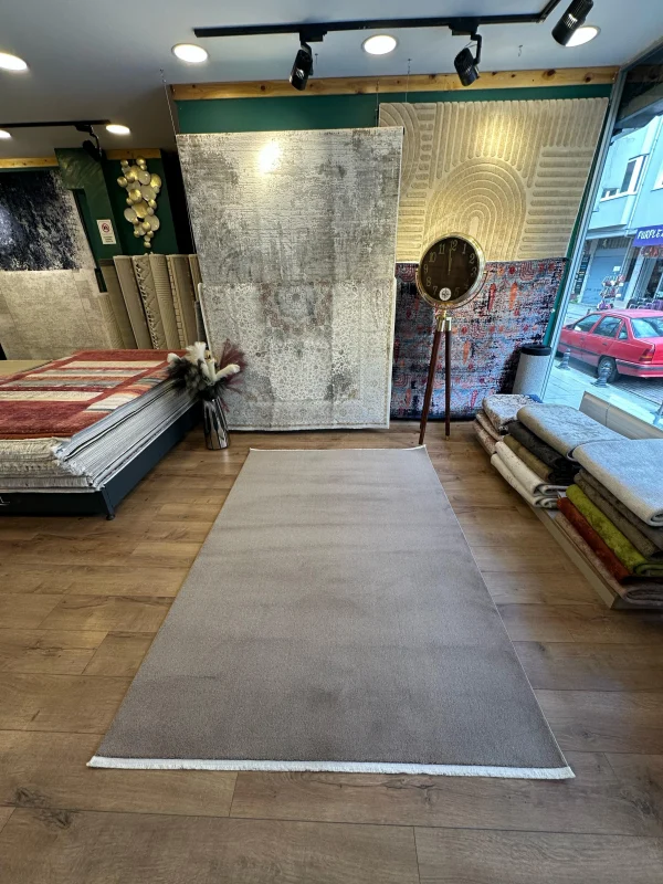 Destan Halı Palermo Yumuşak Yapılı Microfiber Toz Tüy Çıkarmaz Modern Salon Oturma Odası Yatak Odası Halısı Kahverengi