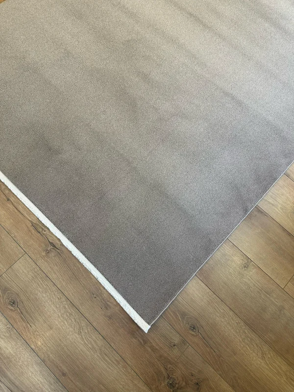 Destan Halı Palermo Yumuşak Yapılı Microfiber Toz Tüy Çıkarmaz Modern Salon Oturma Odası Yatak Odası Halısı Kahverengi