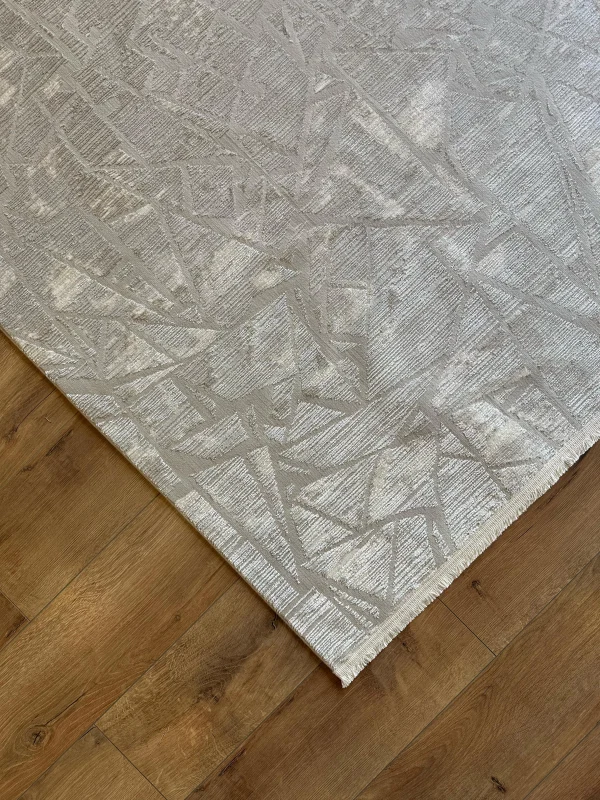 Destan Halı Sunrise 01 Modern Geometrik Bej ve Gri Renkli Yumuşak Dokulu ve Kolay Temizlenebilir Hafif Sık Dokuma Halı