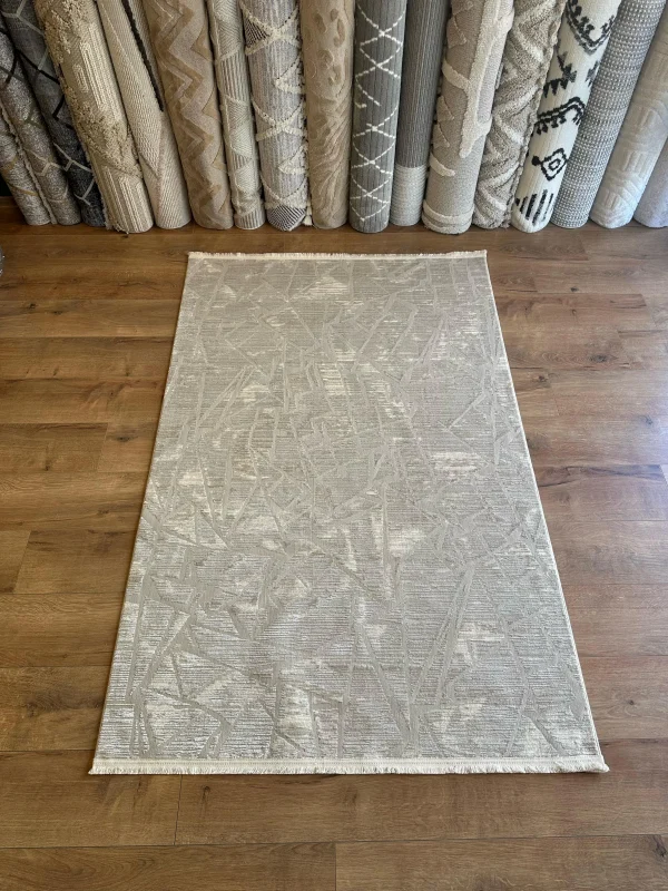 Destan Halı Sunrise 01 Modern Geometrik Bej ve Gri Renkli Yumuşak Dokulu ve Kolay Temizlenebilir Hafif Sık Dokuma Halı