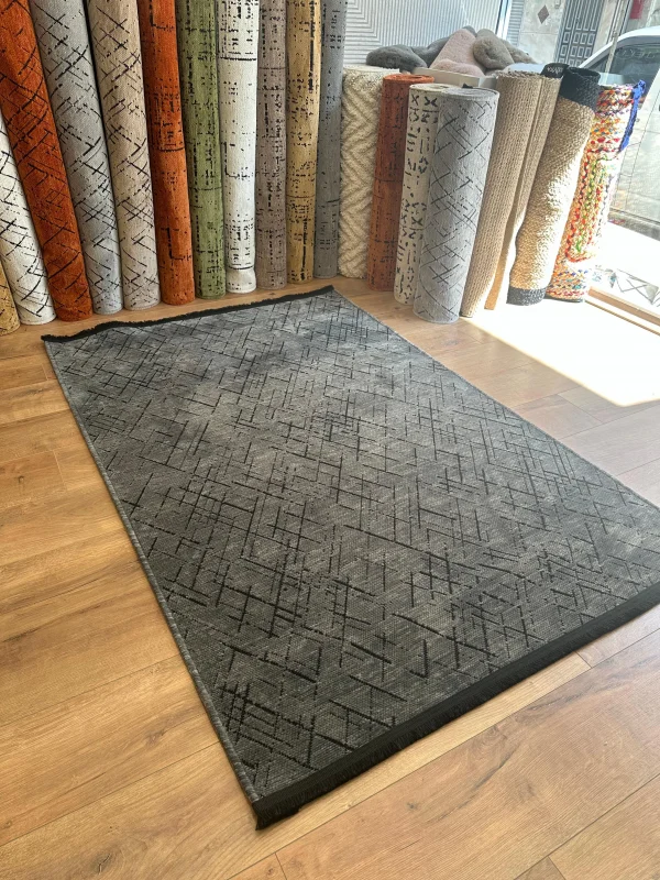 Destan Halı Ürgüp 6010 Antrasit Kaymaz Tabanlı Yıkanabilir Kilim