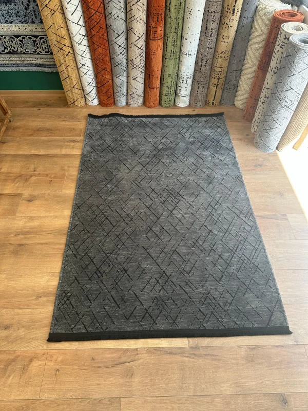 Destan Halı Ürgüp 6010 Antrasit Kaymaz Tabanlı Yıkanabilir Kilim
