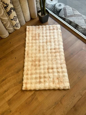 Destan Halı Çift Renk Bubble Peluş Özel Ölçü Antialerjik ve Yumuşak Halı Somon Krem