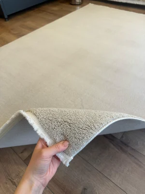 Destan Halı Palermo Yumuşak Yapılı Microfiber Toz Tüy Çıkarmaz Modern Salon Oturma Odası Yatak Odası Halısı Bej