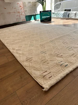 Destan Halı Gloria 5306 Modern İskandinav Hav Toz Vermez Etnik Modern Makine Halısı