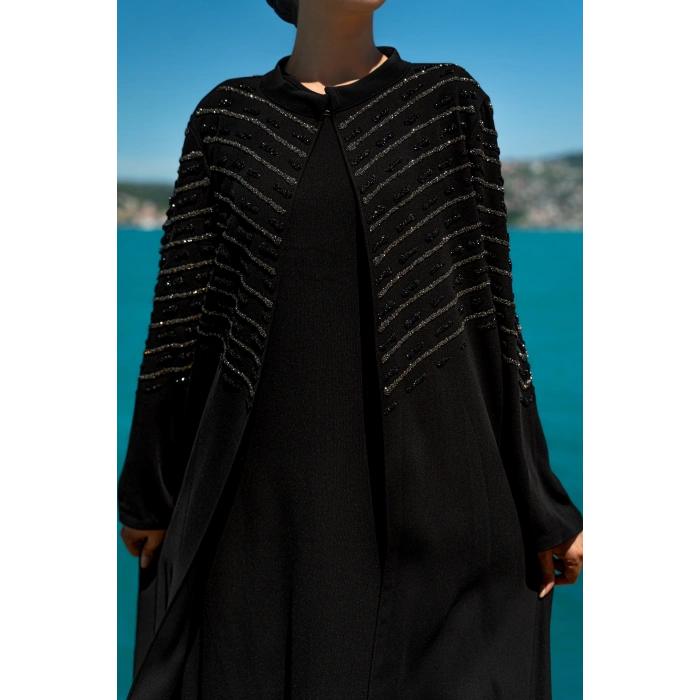 TAŞLI UZUN TESETTÜR ZARİF ABAYA-SİYAH