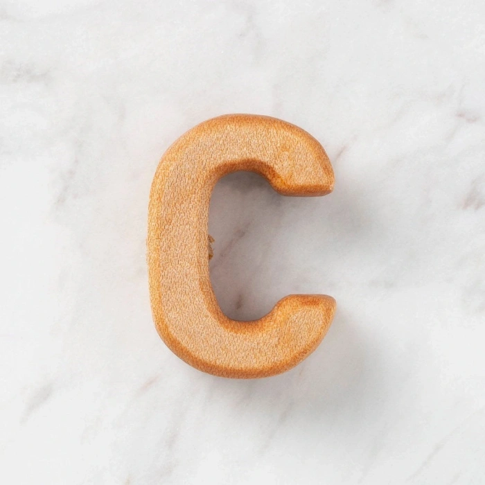 Leyloş Organik Ahşap Harf - C