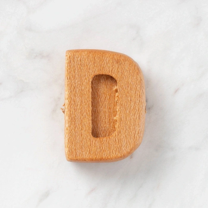 Leyloş Organik Ahşap Harf - D