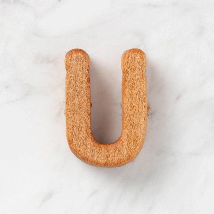 Leyloş Organik Ahşap Harf - Ü