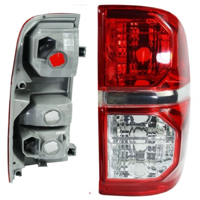 TOYOTA HİLUX SAĞ+SOL ARKA STOP LAMBASI 2010--2015