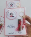 100 Adet Kişiye Özel 6 Ay Kına Hatırası Kırmızı Anahtarlık ve Paketlenmiş Kına Dağıtmalık Hediyelik