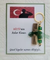 32 Adet Kişiye Özel Asker Kına Hatırası Dağıtmalık Hediyelik Yeşil Anahtarlık ve Paketlenmiş Kına
