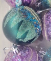 Yılbaşı Ağacı Süsü Mor ve Yeşil Toplar 8 cm Çapında kutu içi 6 Adet
