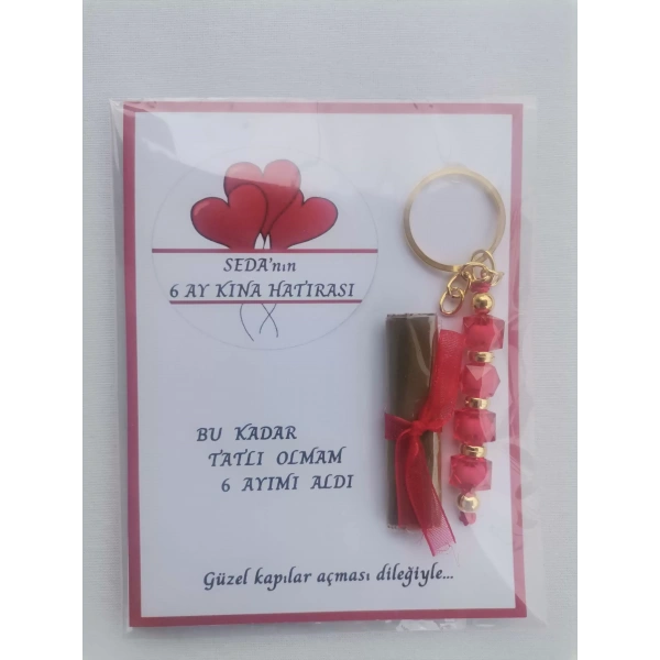 100 Adet Kişiye Özel 6 Ay Kına Hatırası Kırmızı Anahtarlık ve Paketlenmiş Kına Dağıtmalık Hediyelik