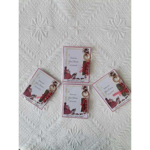 100 Adet Kişiye Özel Kına Hatırası Kırmızı Anahtarlık ve Paketlenmiş Kına Dağıtmalık Hediyelik