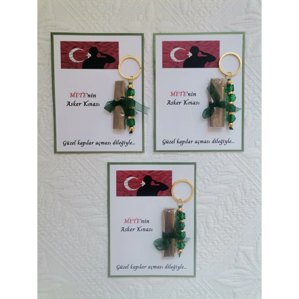 32 Adet Kişiye Özel Asker Kına Hatırası Dağıtmalık Hediyelik Yeşil Anahtarlık ve Paketlenmiş Kına