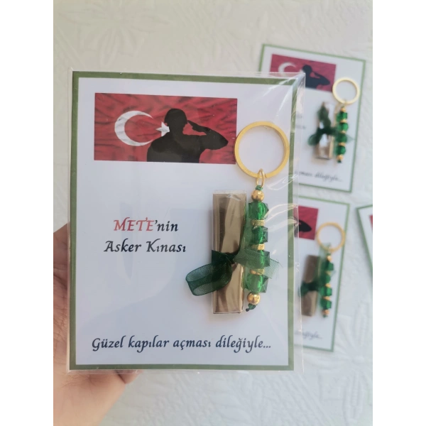 32 Adet Kişiye Özel Asker Kına Hatırası Dağıtmalık Hediyelik Yeşil Anahtarlık ve Paketlenmiş Kına