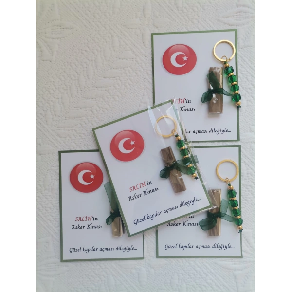 32 Adet Kişiye Özel Asker Kına Hatırası Dağıtmalık Hediyelik Yeşil Anahtarlık ve Paketlenmiş Kına