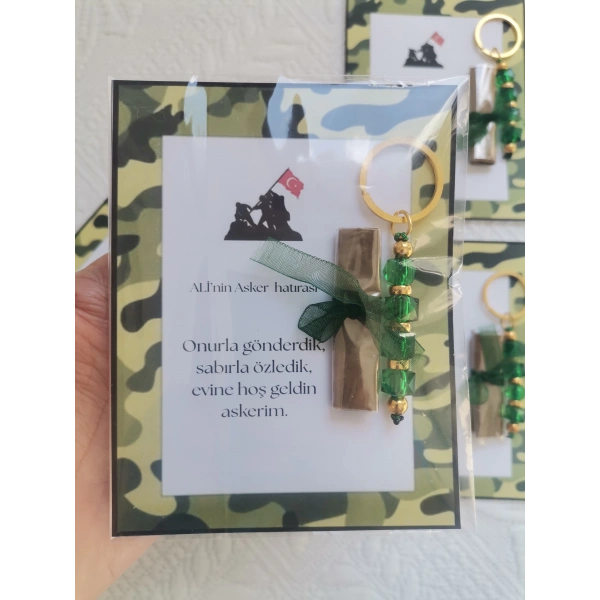 64 Adet Kişiye Özel Asker Kına Hatırası Dağıtmalık Hediyelik Yeşil Anahtarlık ve Paketlenmiş Kına