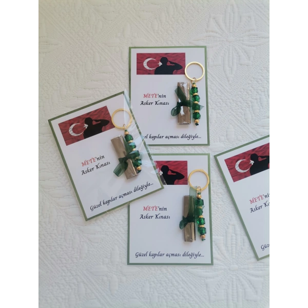 32 Adet Kişiye Özel Asker Kına Hatırası Dağıtmalık Hediyelik Yeşil Anahtarlık ve Paketlenmiş Kına