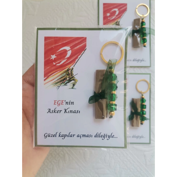 100 Adet Kişiye Özel Asker Kına Hatırası Dağıtmalık Hediyelik Yeşil Anahtarlık ve Paketlenmiş Kına