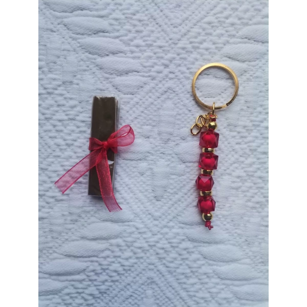 64 Adet Kişiye Özel Kına Hatırası Dağıtmalık Hediyelik Kırmızı Anahtarlık ve Paketlenmiş Kına