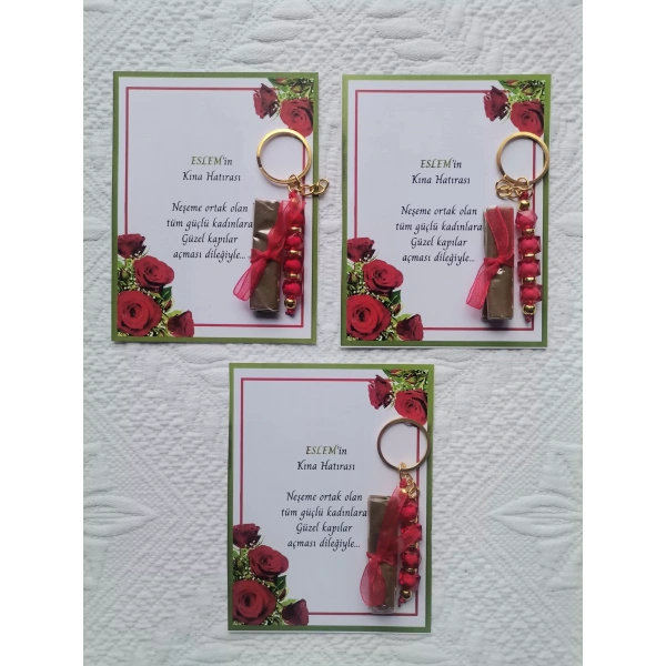 100 Adet Kişiye Özel Kına Hatırası Dağıtmalık Hediyelik Kırmızı Anahtarlık ve Paketlenmiş Kına