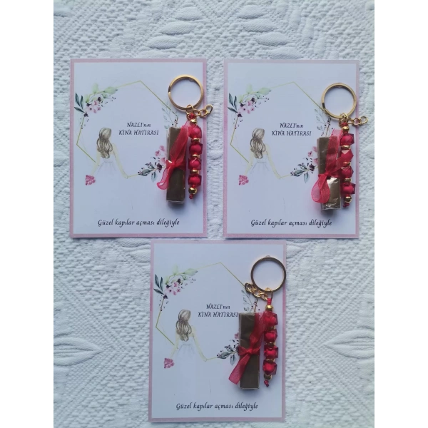 100 Adet Kişiye Özel Kına Hatırası Dağıtmalık Hediyelik Kırmızı Anahtarlık ve Paketlenmiş Kına