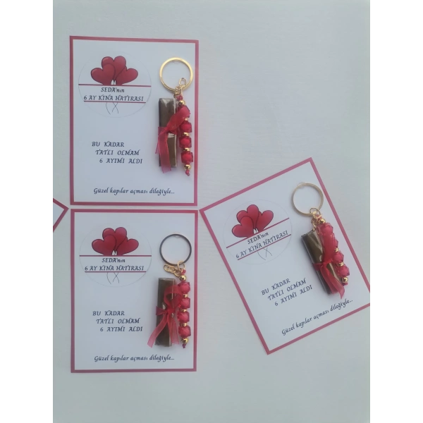 64 Adet Kişiye Özel 6 Ay Kına Hatırası Kırmızı Anahtarlık ve Paketlenmiş Kına Dağıtmalık Hediyelik