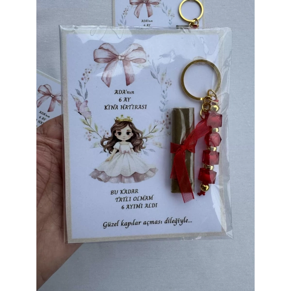 64 Adet Kişiye Özel 6 Ay Kına Hatırası Kırmızı Anahtarlık ve Paketlenmiş Kına Dağıtmalık Hediyelik