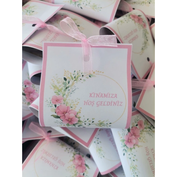 100 Adet Kişiye Özel Tasarım Hazır Paketlenmiş Pembe Çiçekli Model Dağıtmalık Hediyelik Kına