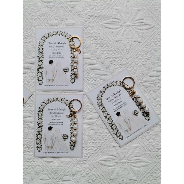 100 Adet Kişiye Özel Düğün Nikah Söz Kına Hatırası Dağıtmalık Beyaz Anahtarlık Hediyelik
