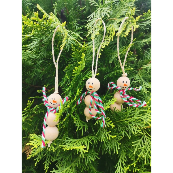 Kardan Adam Figürlü Yılbaşı Ağacı Süsü 12 Adet Boncuk Çapı 1.8 mm Uzunluk Askı İpi Dahil 13 cm