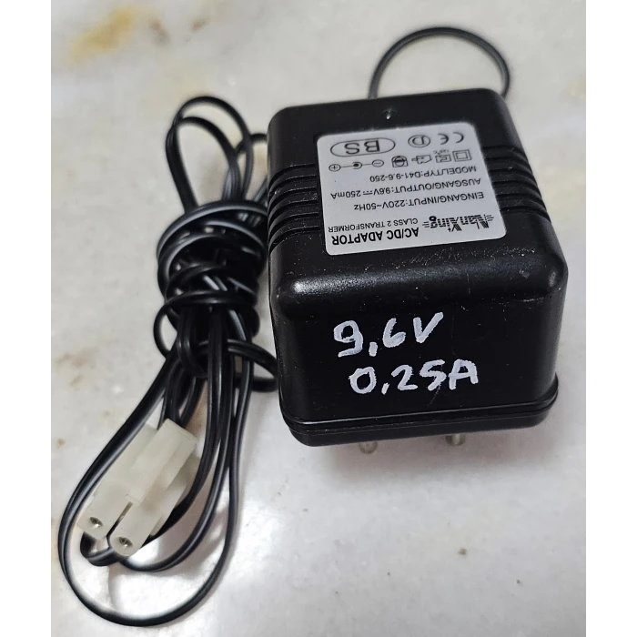 9.6 V 250 mA Adaptör