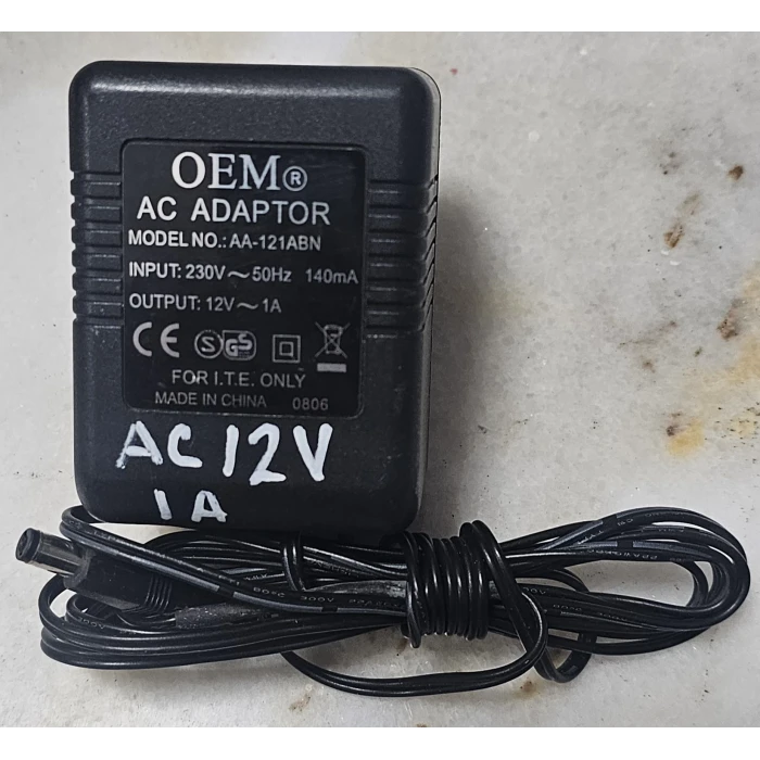 AC 12V 1A Adaptör