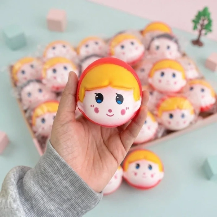 Kırmızı Başlıklı Kız Tasarımlı Squishy - 12li Paket Sevimli Eğlence Figürlü