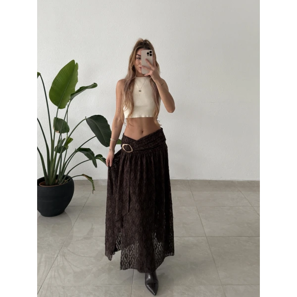Gold Aksesuarlı Uzun Dantel Etek