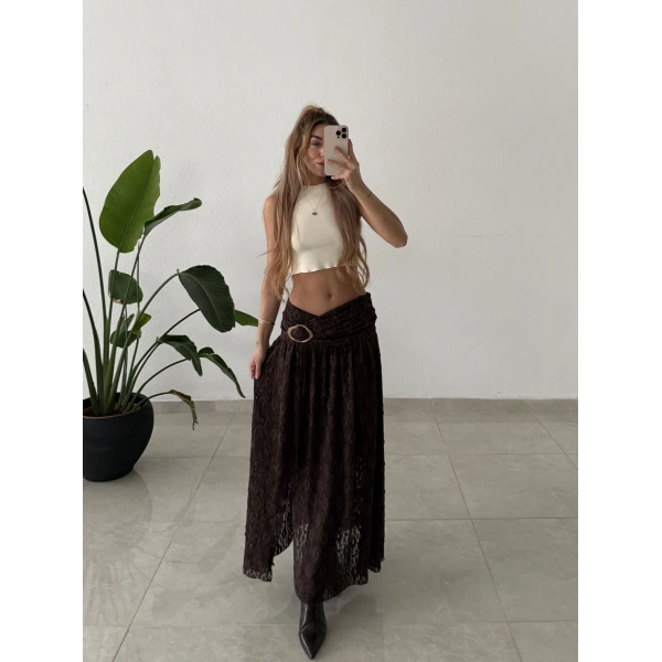 Gold Aksesuarlı Uzun Dantel Etek