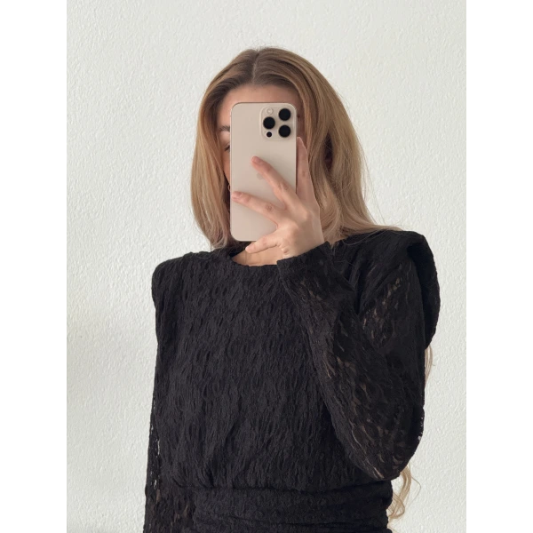 Vatkalı Dantel Elbise