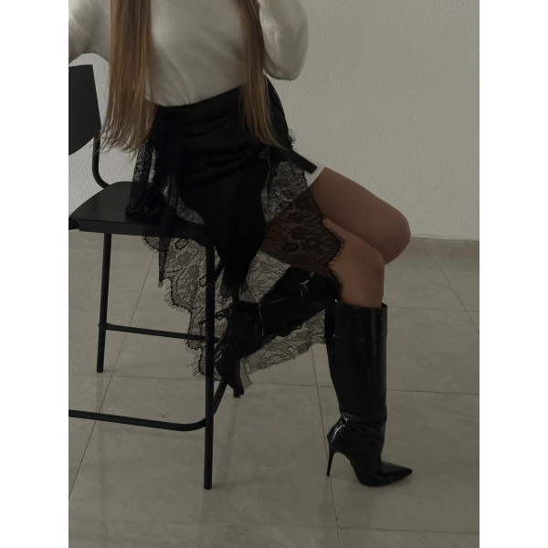 Asimetrik Yırtmaçlı Dantelli Saten Bel Aksesuarı