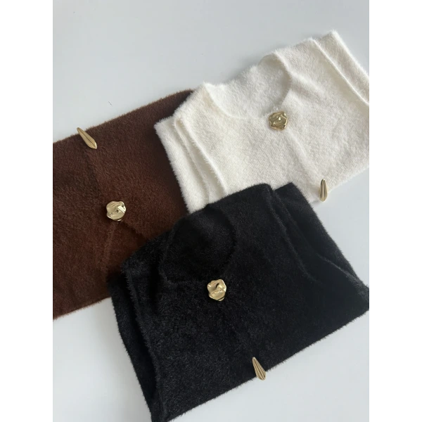 Aksesuarlı Sakallı Triko