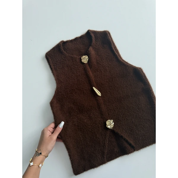 Aksesuarlı Sakallı Triko