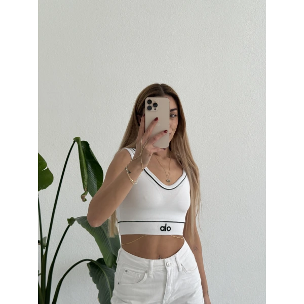 Alo Kontrast Crop