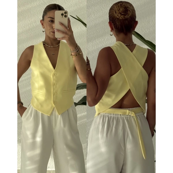 Arkası Çapraz Dekolteli Yelek