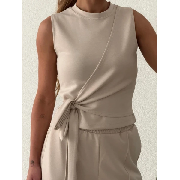 Asimetrik Bağlama Detaylı Kolsuz Modal Takım